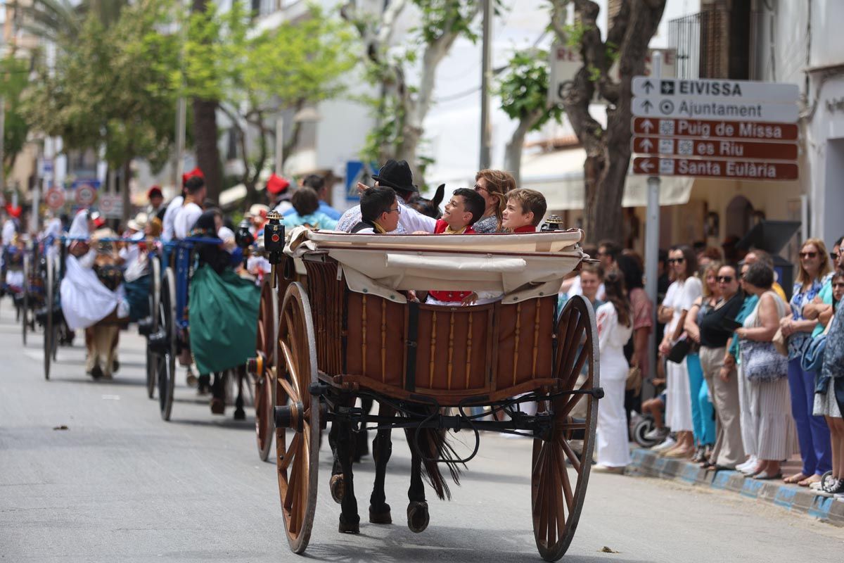 Todas las imágenes de 'Anar a maig' en Santa Eulària