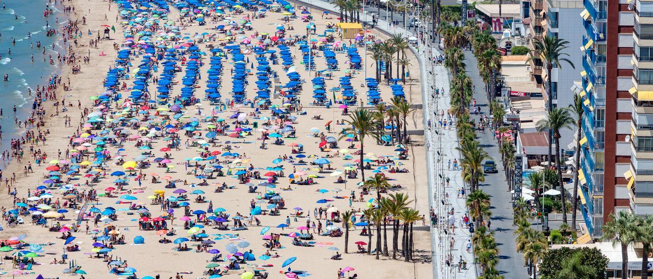 Playa de Levante de Benidorm, repleta el pasado fin de semana