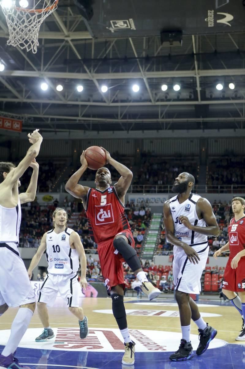 Las mejores imágenes del triunfo del CAI Zaragoza sobre el Trento (85-83)