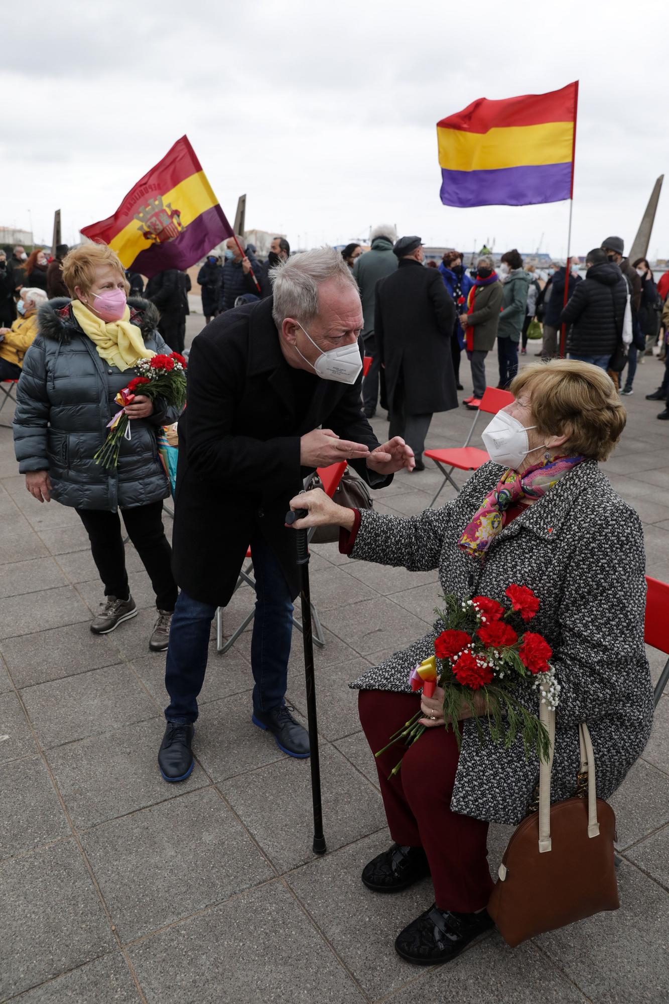 Homenaje en El Arbeyal a Araceli Ruiz, ni�a de la guerra (5).jpg