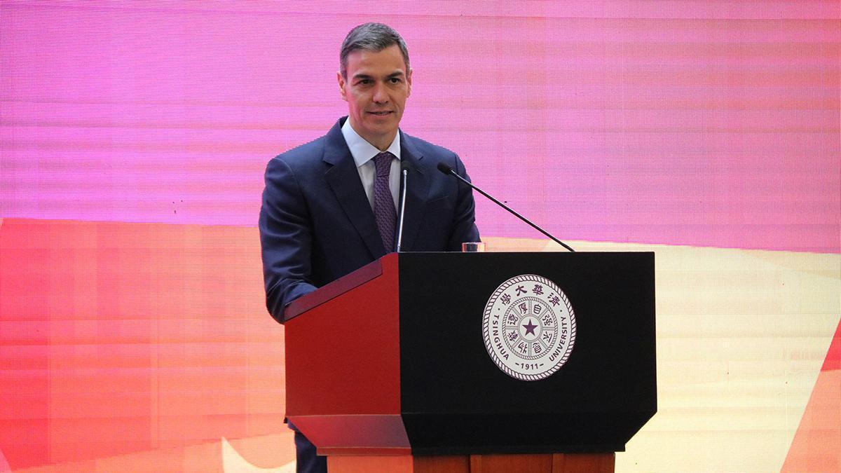 La Universidad de la Academia China de Ciencias entrega la cátedra honoraria a Pedro Sánchez