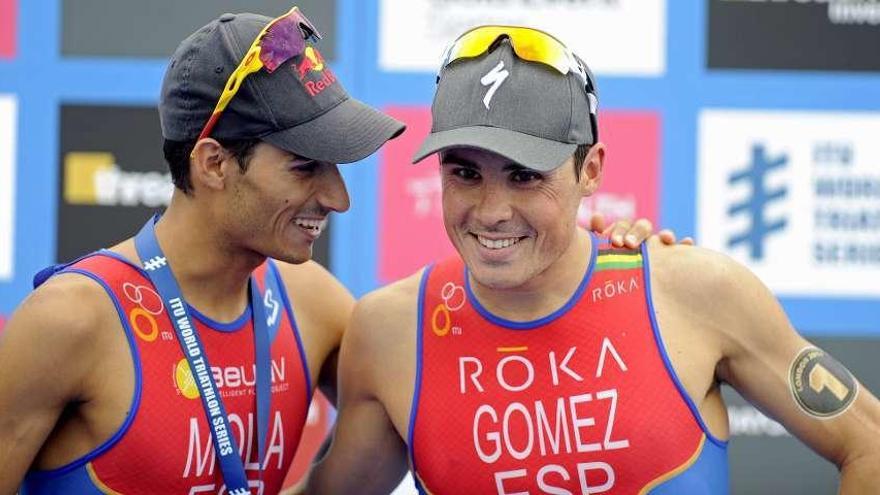 Mario Mola y Javi Gómez Noya, tras una prueba de las Series Mundiales.