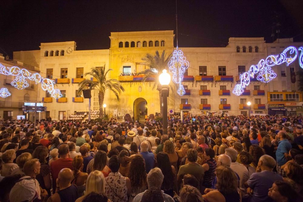 El investigador realizó un discurso lleno de sentimiento ilicitano y alabó a Elche como ejemplo de convivencia y respeto a los extranjeros