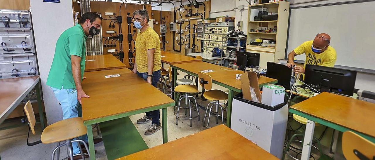 Aula habilitada este curso en un antiguo almacén de uno de los institutos de la provincia. |