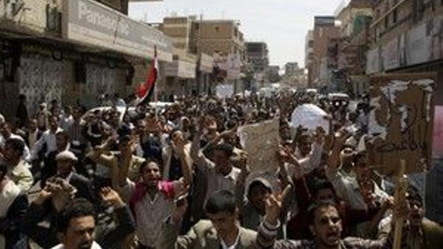 Miles de yemenís reclaman la dimisión del presidente Saleh