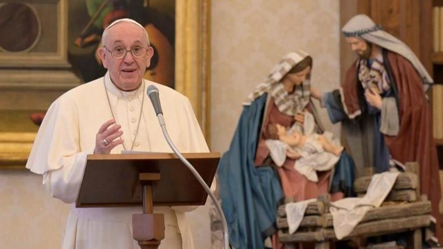 El Papa critica a los que se saltan las restricciones y se van de vacaciones