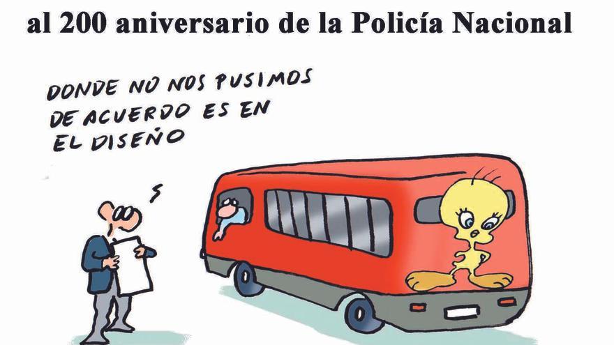 València dedica un autobús de la EMT al 200 aniversario de la Policía Nacional