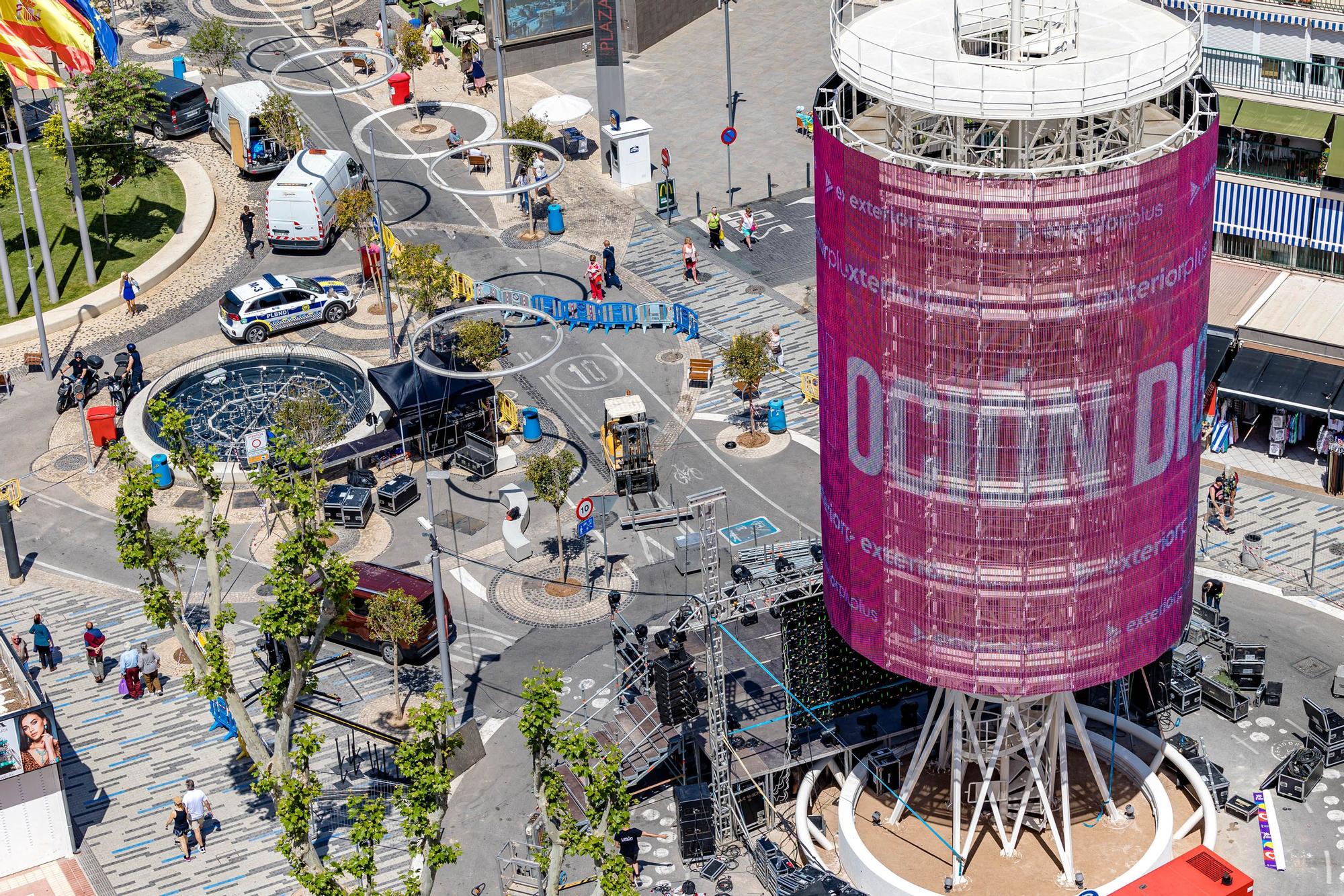 Benidorm inicia el montaje para la final de Eurovisión.  La plaza de La Hispanidad será el escenario de la "Pre Party" con tres pantallas gigantes y un escenario para las actuaciones previas a la gala en Turín | El "tecnohito", uno de los protagonistas del evento