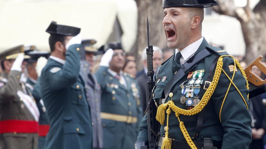 El Gobierno pide al Consell cursos de valenciano para Guardia Civil y Policía Nacional