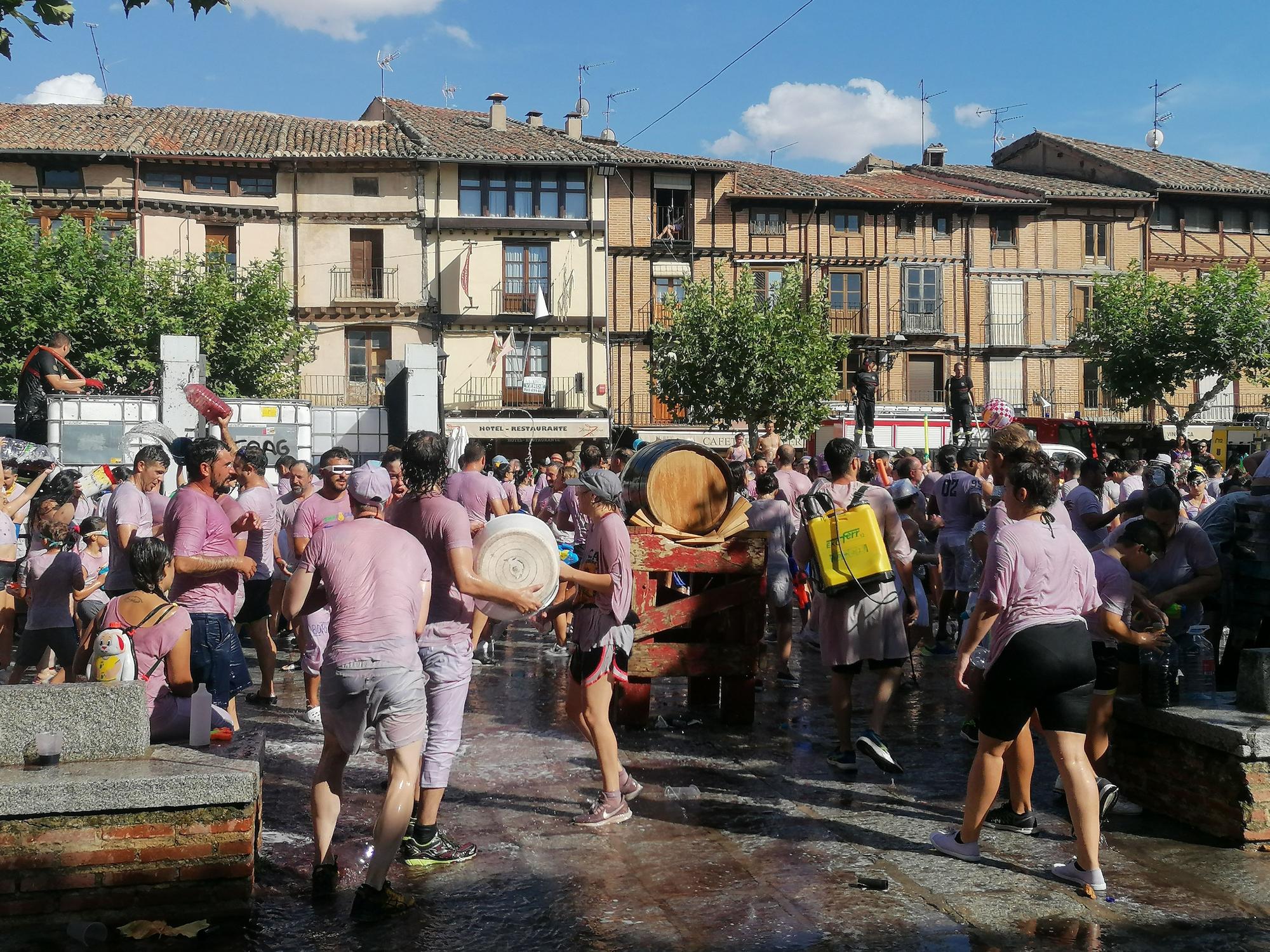 "Toro en su tinta" tiñe de color las fiestas