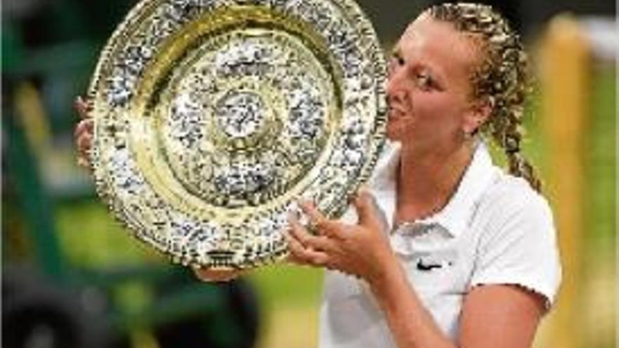 Kvitova no dóna opció a Bouchard i guanya el seu segon Wimbledon