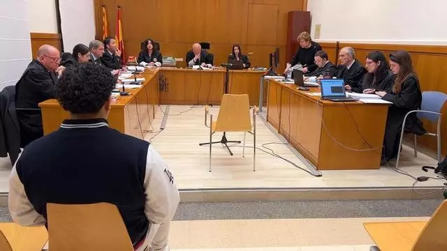 Suspendido por un error de procedimiento el juicio contra un monitor acusado de abusar de los estudiantes de I4