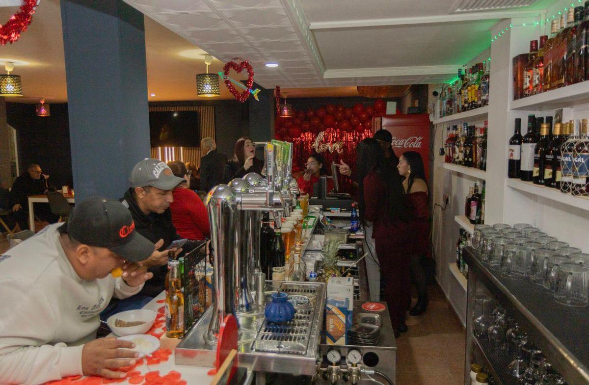 Eröffnung der "Luxury Lounge": So sieht es mittlerweile in der "Goodbye Deutschland"-Faneteria in Cala Millor aus