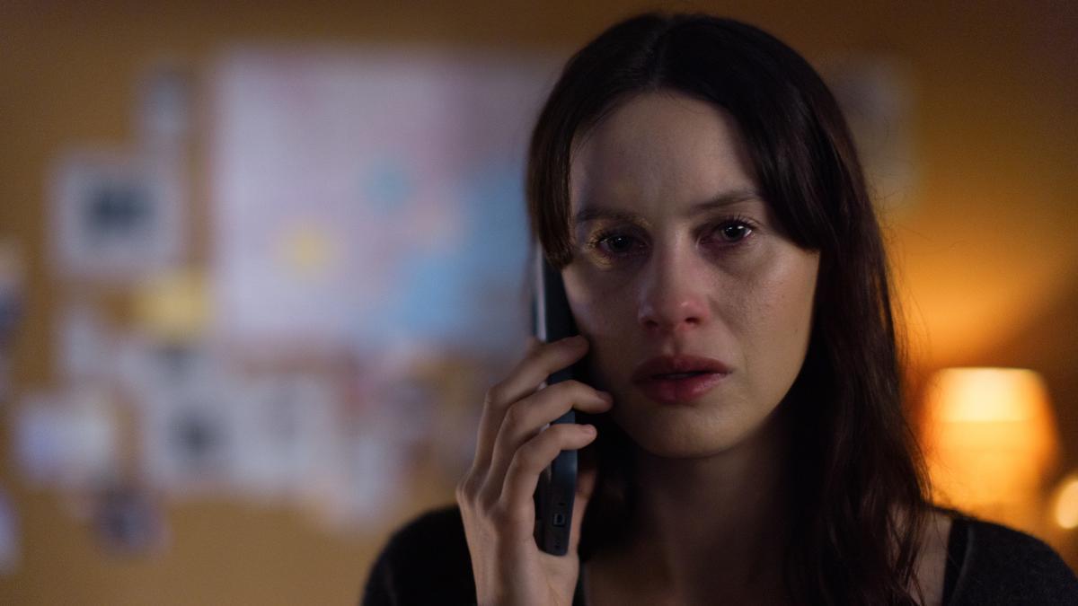 Milena Smit, en 'La chica de nieve: El juego del alma'