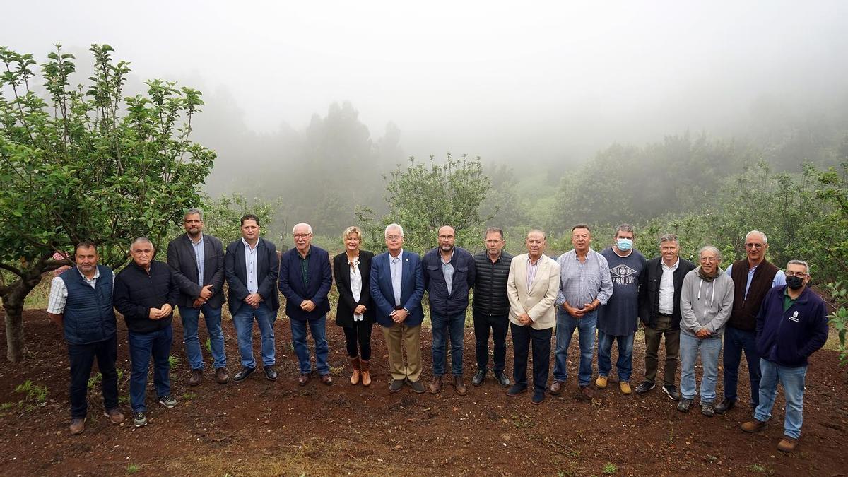 Valleseco, el Cabildo y Spar impulsan la nueva marca Manzana en Fresco