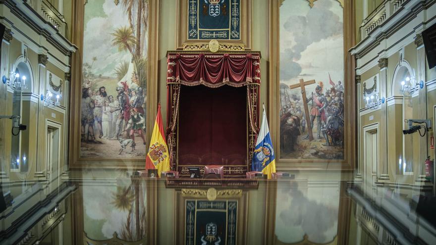 Cuadros del Salón de Plenos del Parlamento de Canarias