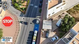 Giros prohibidos y maniobras de riesgo en Ibiza: las cámaras de Sant Josep lo graban todo