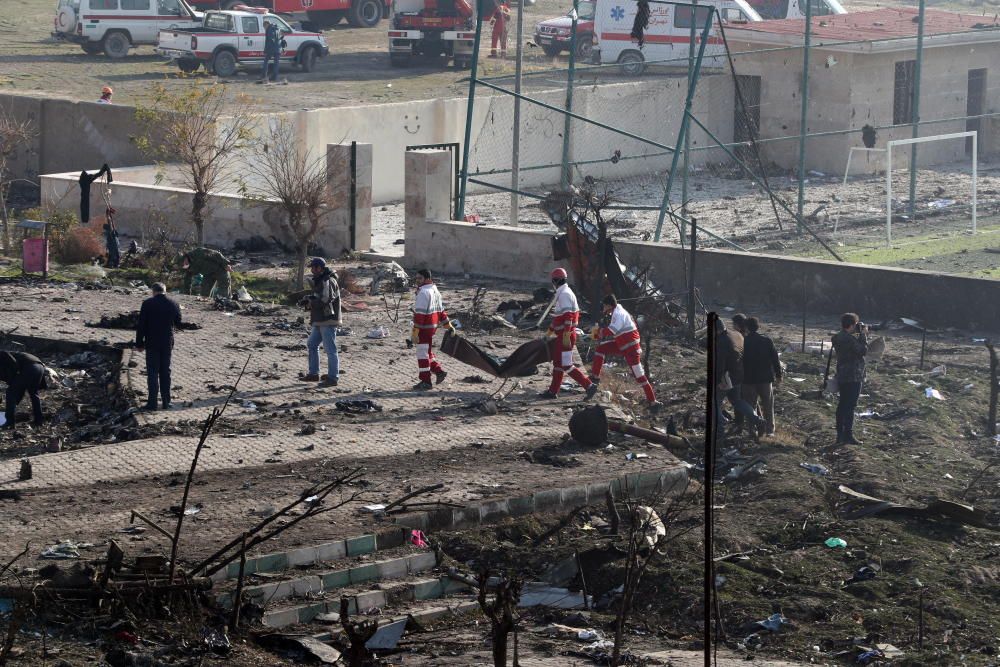 176 muertos tras estrellarse un avión en Irán.