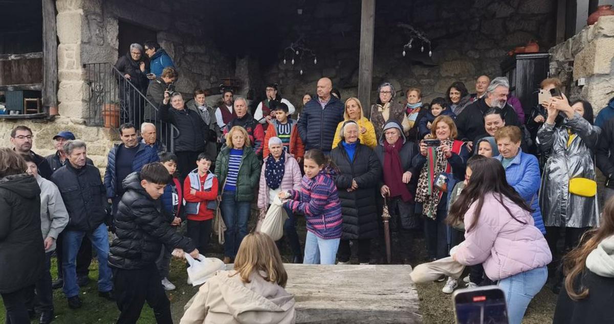 Los veteranos también se sumaron a la pisa. |  F. Souza