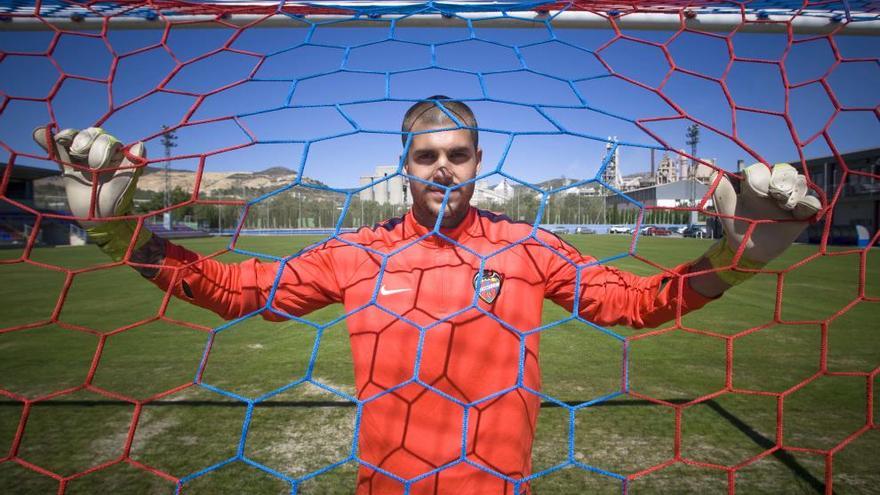 Rubén Martínez se ha asentado como titular indiscutible en la portería del Levante UD.