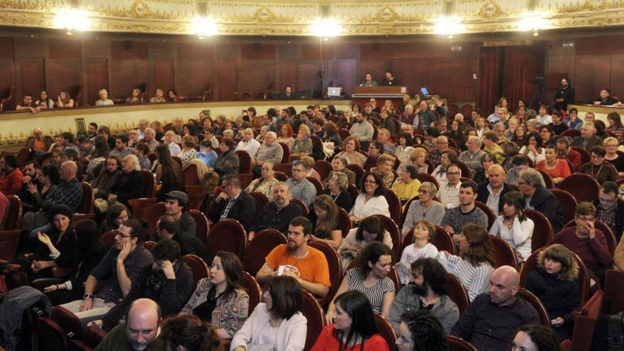 A gala dos Premios Opinión da Música de Raíz ensalza a música tradicional interpretada dende tres conceptos diferentes