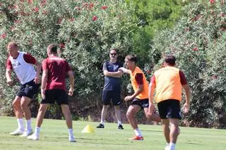 El Córdoba CF continúa su preparación en Montecastillo bajo la mirada de Monterrubio