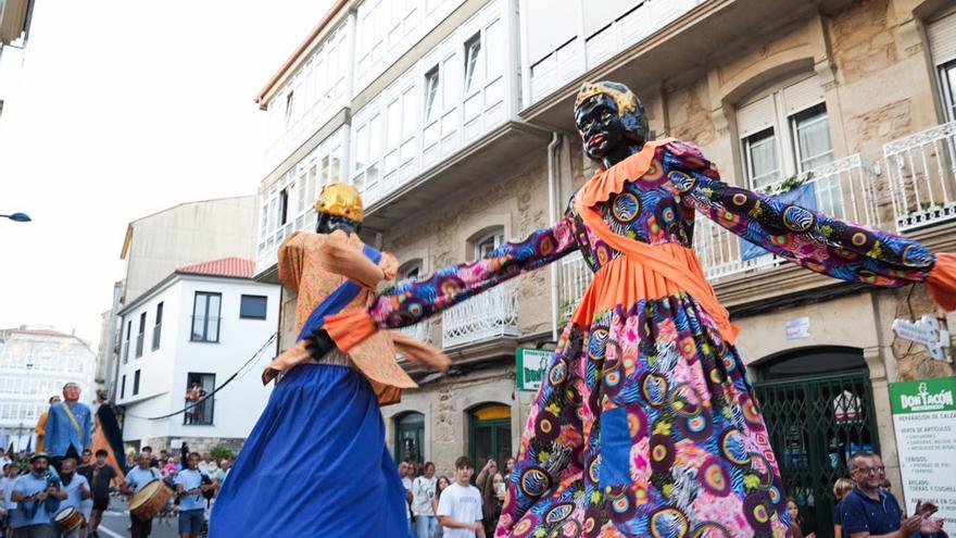 xigantes e cabezudos toman as rúas