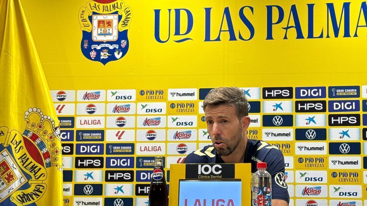 Luis García: “En la UD Las Palmas todos deben estar al 200%”