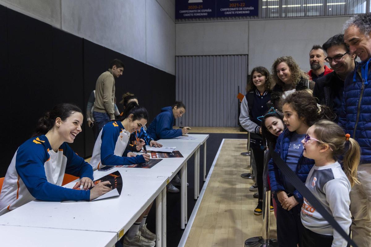 Búscate en el entrenamiento del Valencia Basket Búscate en el entrenamiento del Valencia Basket