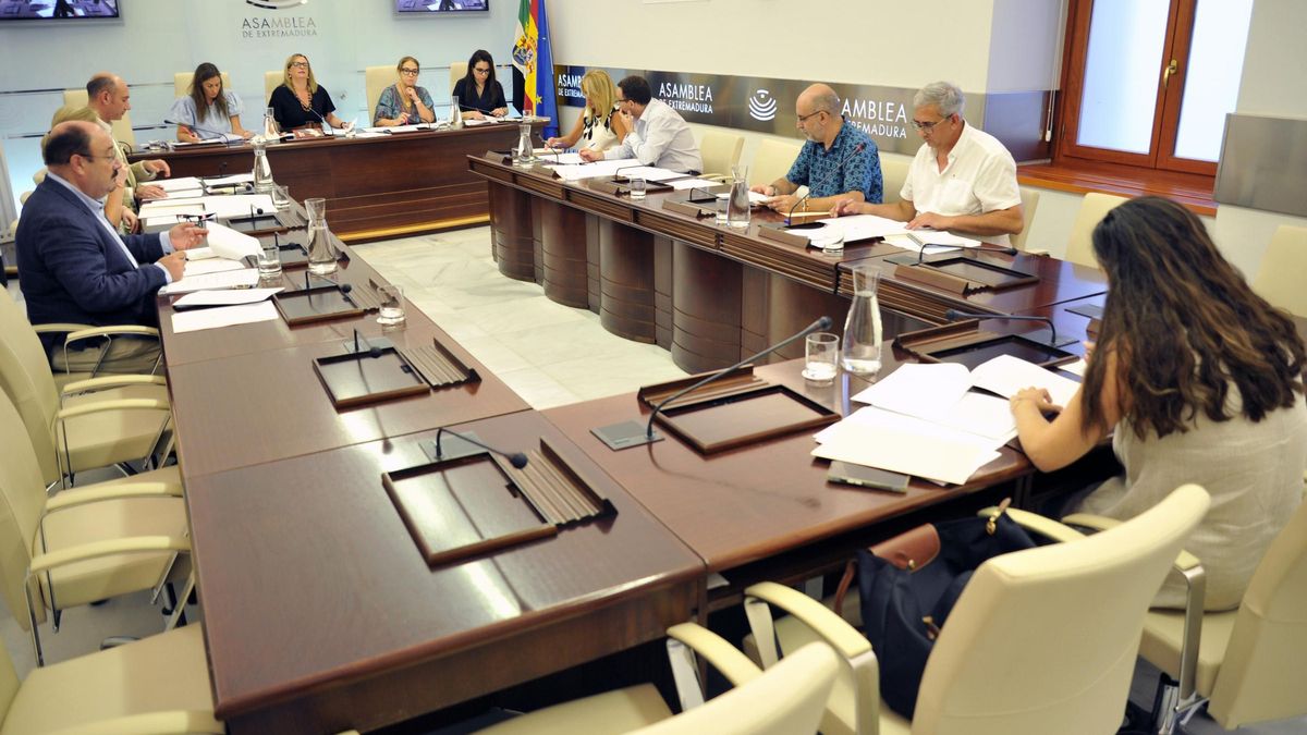 Junta de Portavoces en la Asamblea de Extremadura.