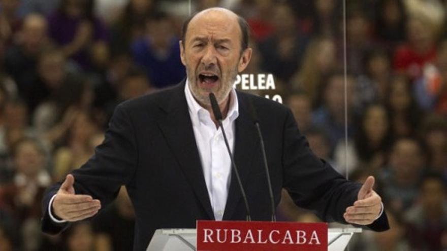 Rubalcaba asegura que "dando la cara" cambiarán las encuestas