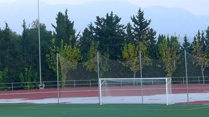 L&#039;estat actual de l&#039;estadi Albert Gurt, ahir.