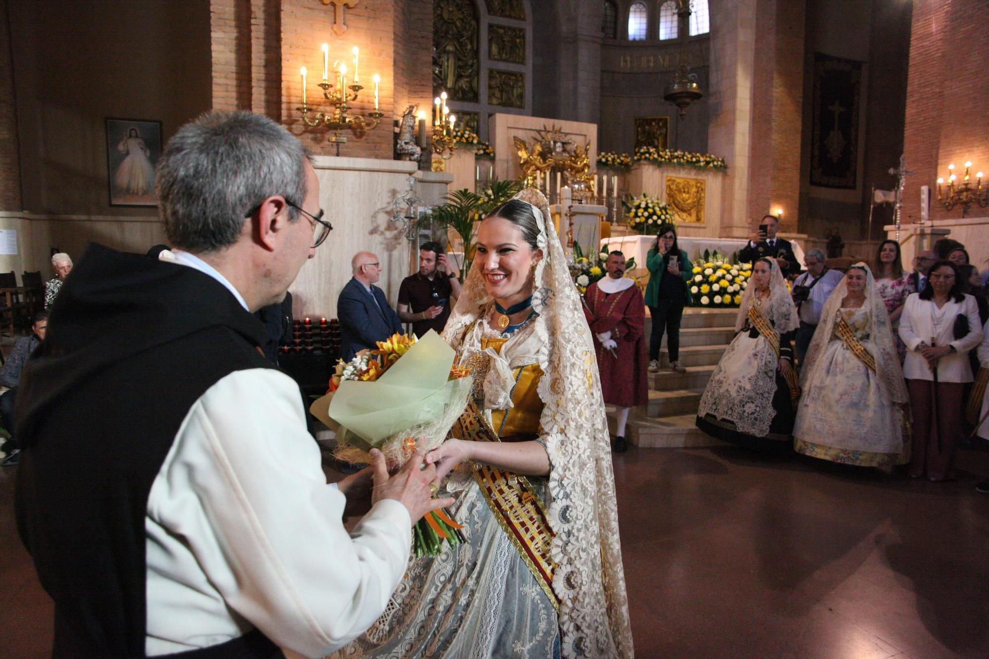 Galeria de fotos de l'ofrena de flors a Sant Pasqual en Vila-real