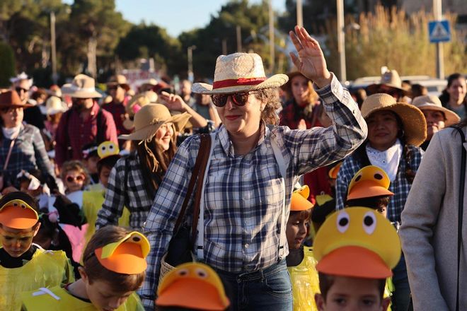 Mira aquí las imágenes de la rúa de Santa Eulària