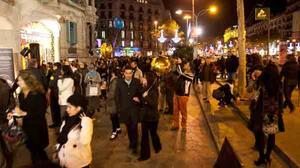 El passeig de Gràcia es va omplir ahir a la nit de milers de persones.