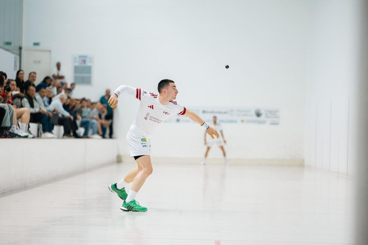 Iván contra Marrahí.