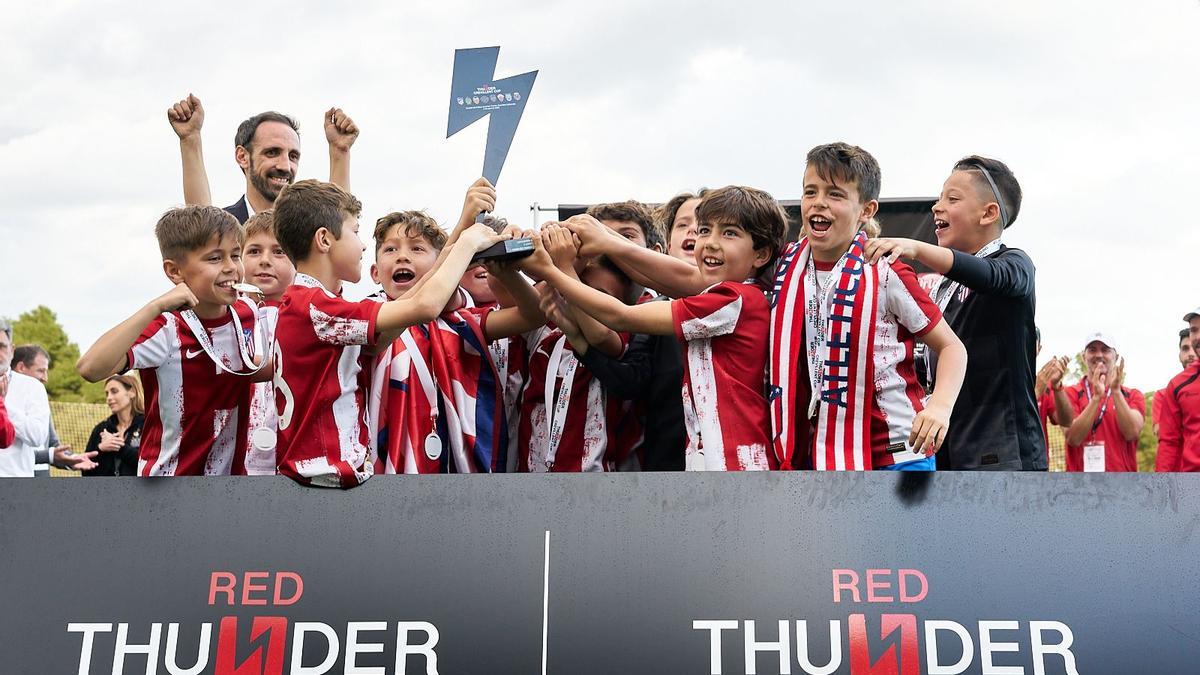 El Atlético de Madrid se proclamó campeón en Crevillent en categoría benjamín