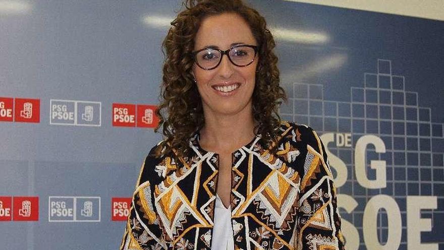 Noela Blanco, ayer, en el PSOE dando cuenta de su trabajo. // I.Osorio