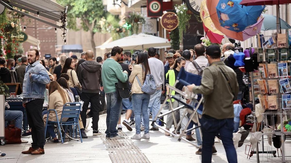 Un momento del rodaje de la película 'F.A.S.T.' en el centro de Murcia, este mismo mes.
