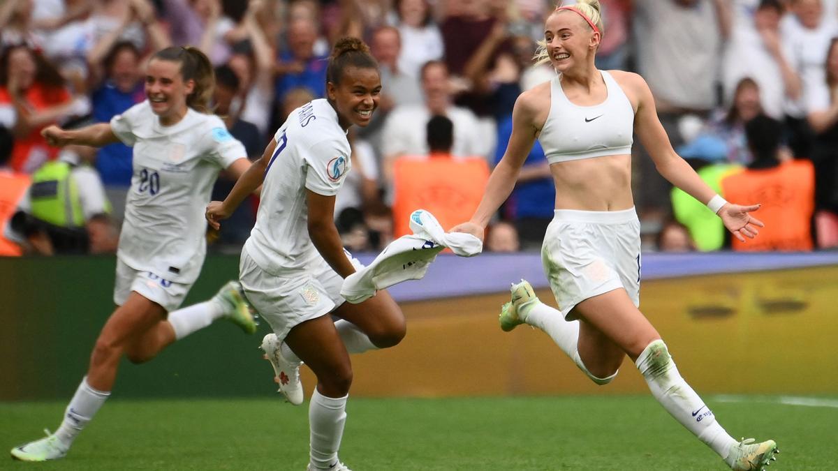 Inglaterra gana su primera Eurocopa en Wembley.