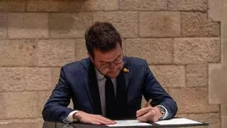 Aragonès firma el decreto de convocatoria y Catalunya pone rumbo a las elecciones del 12-M