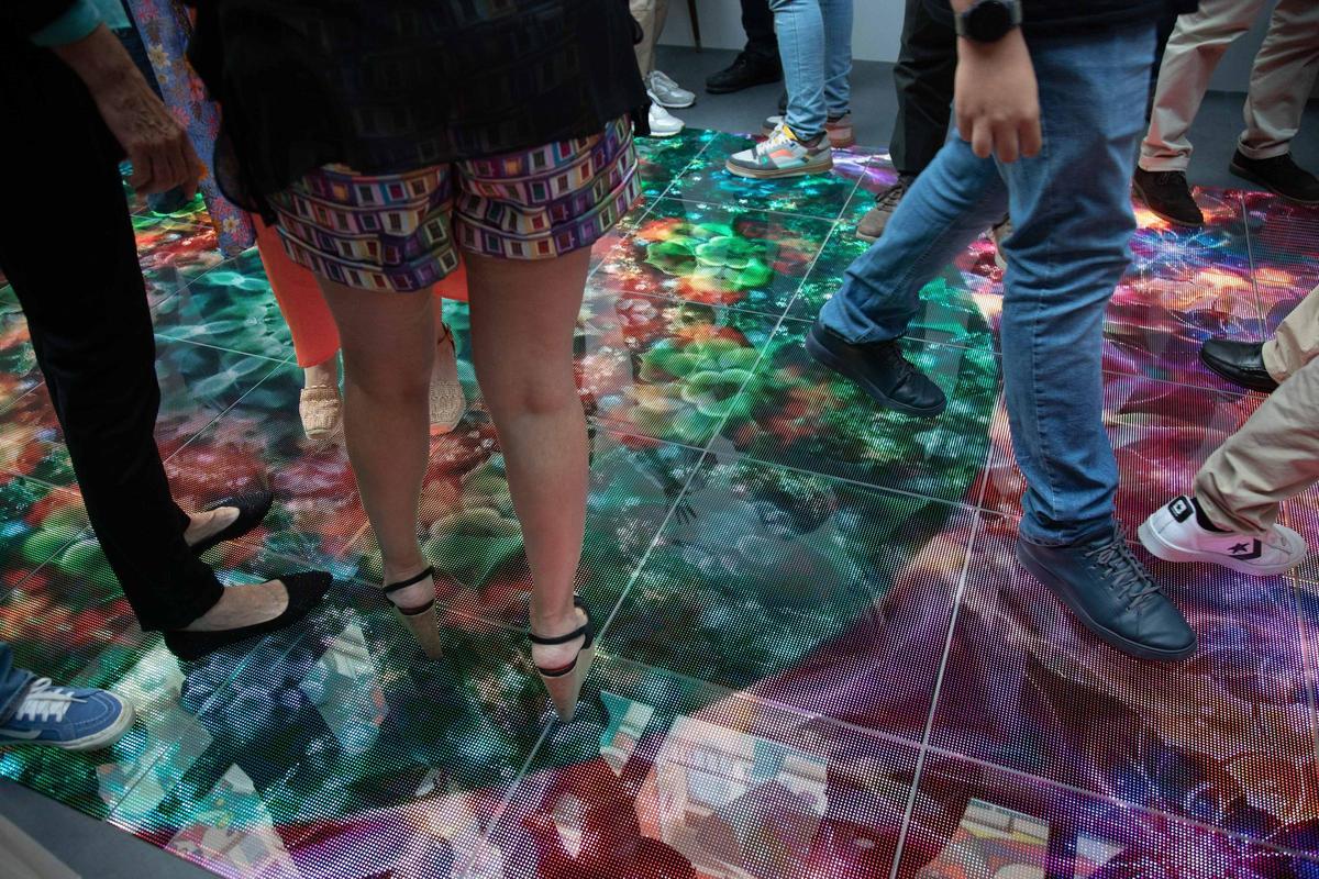 La galería de arte del hotel Artmadams se inaugura con pintura efímera La galería de arte del hotel Artmadams se inaugura con pintura efímera