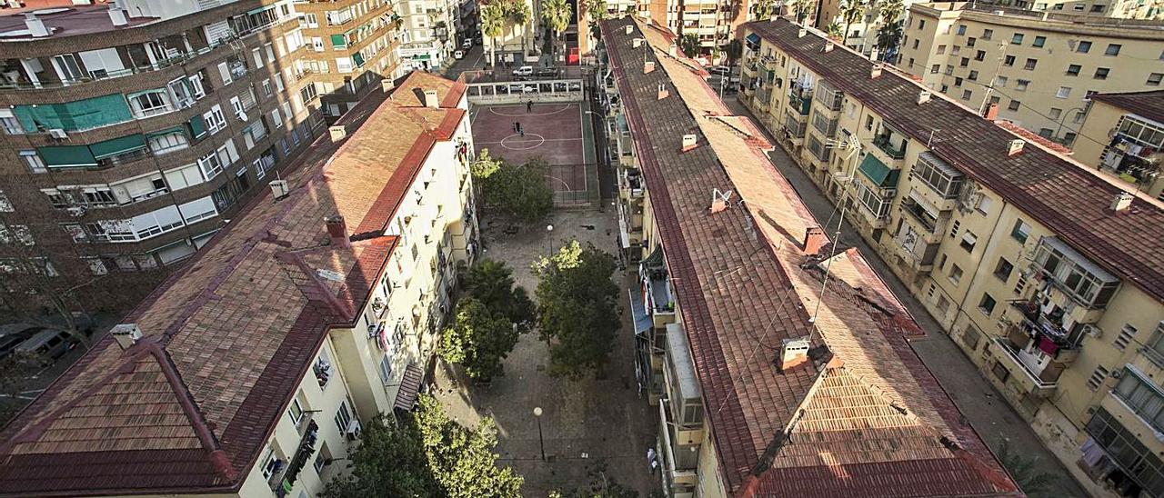 El barrio Miguel Hernández de Alicante, cuya rehabilitación ha programado Vivienda. |