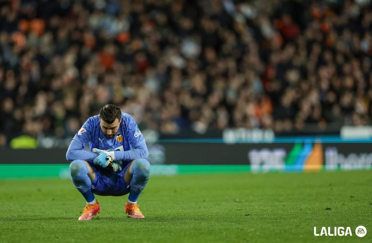 Stole Dimitriveski en Mestalla
