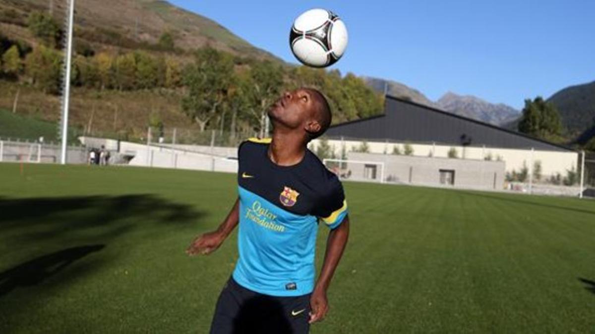 Abidal trabaja en el gimnasio y Piqué acelera para reaparece