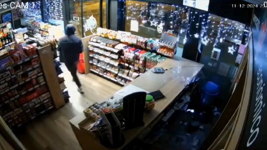 Desarticulada la pareja criminal que robaba en comercios de Santiago y alrededores