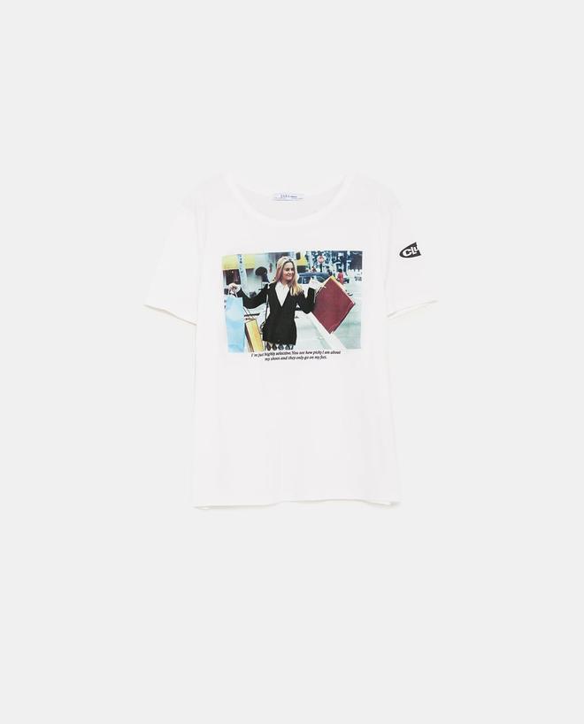 Camiseta 'Clueless' de Zara. (Precio: 15, 95 euros)