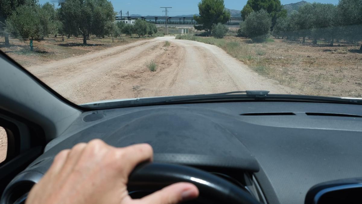 Los conductores tienen que ralentizar la marcha y extremar la precaución si no quieren perder el AVE.