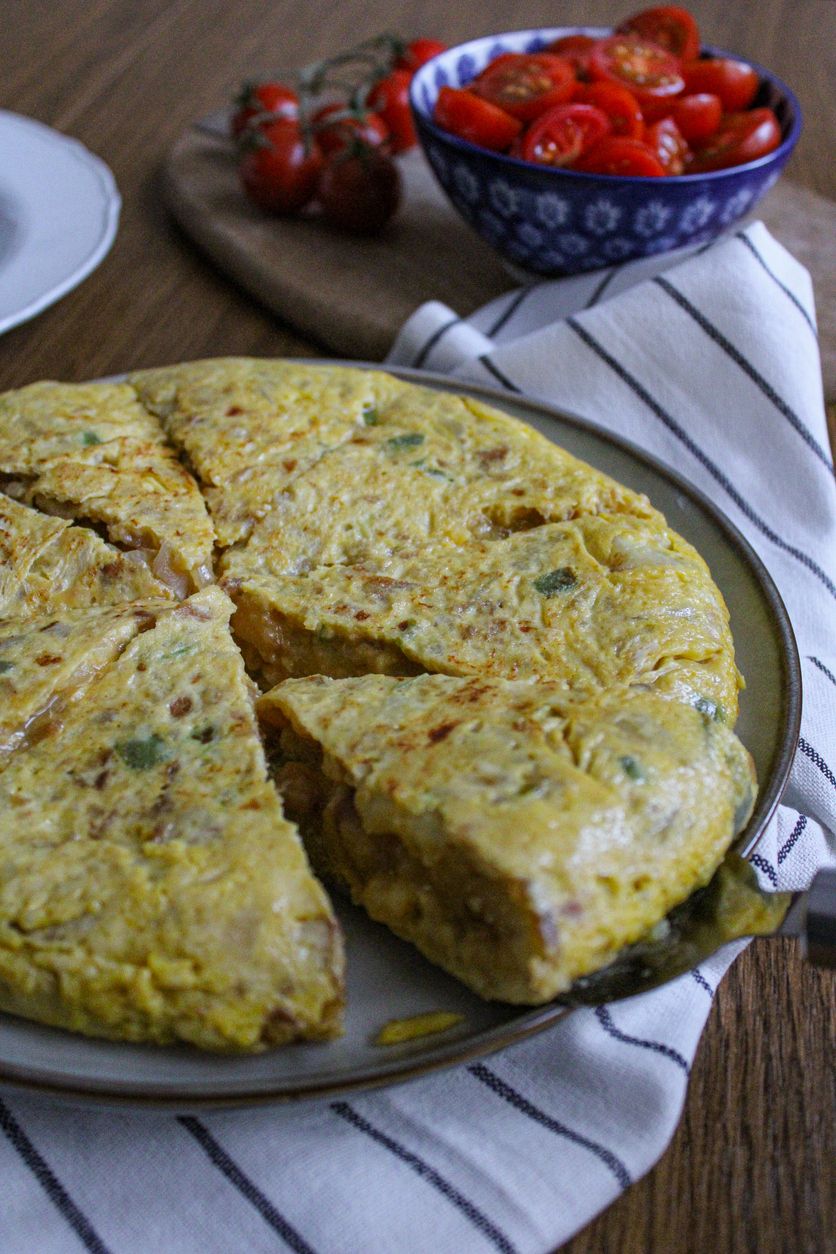Tortilla del Sacromonte: una delicia típica del barrio granadino homónimo.