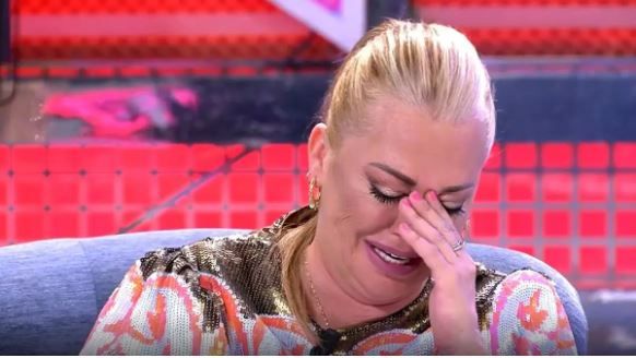 Bombazo en directo: Belén Esteban abandona el plató tras el comunicado de  Jesulín